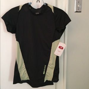 NWT Sugoi RSR short sleeve training top small